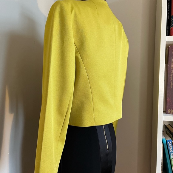 Hobbs London Lime Green Cropped Blazer - Picture 4 of 10